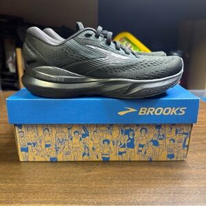 Size 6 - Brooks Adrenaline GTS 24 Black Ebony Medium B With Box